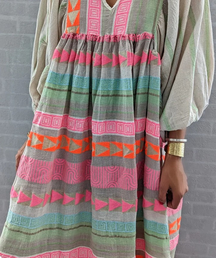 LP | Maxi abito a maniche lunghe con scollo a V