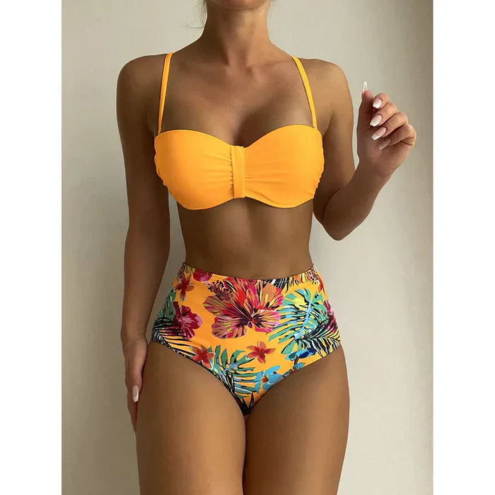 LP | Bikini chic a vita alta con design floreale