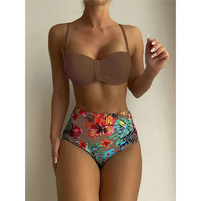 LP | Bikini chic a vita alta con design floreale