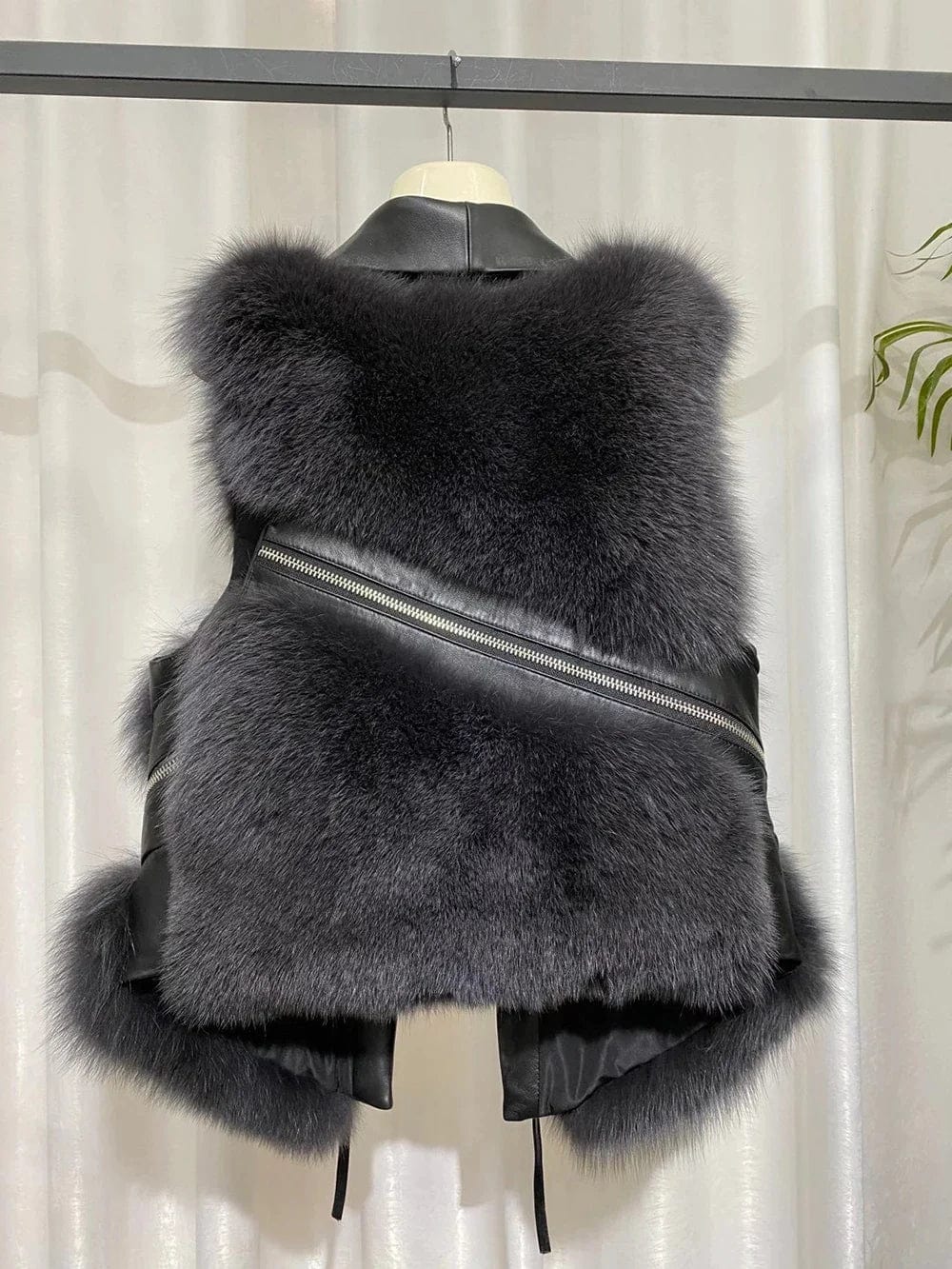 LP | Gilet grande in vera pelliccia di volpe con zip