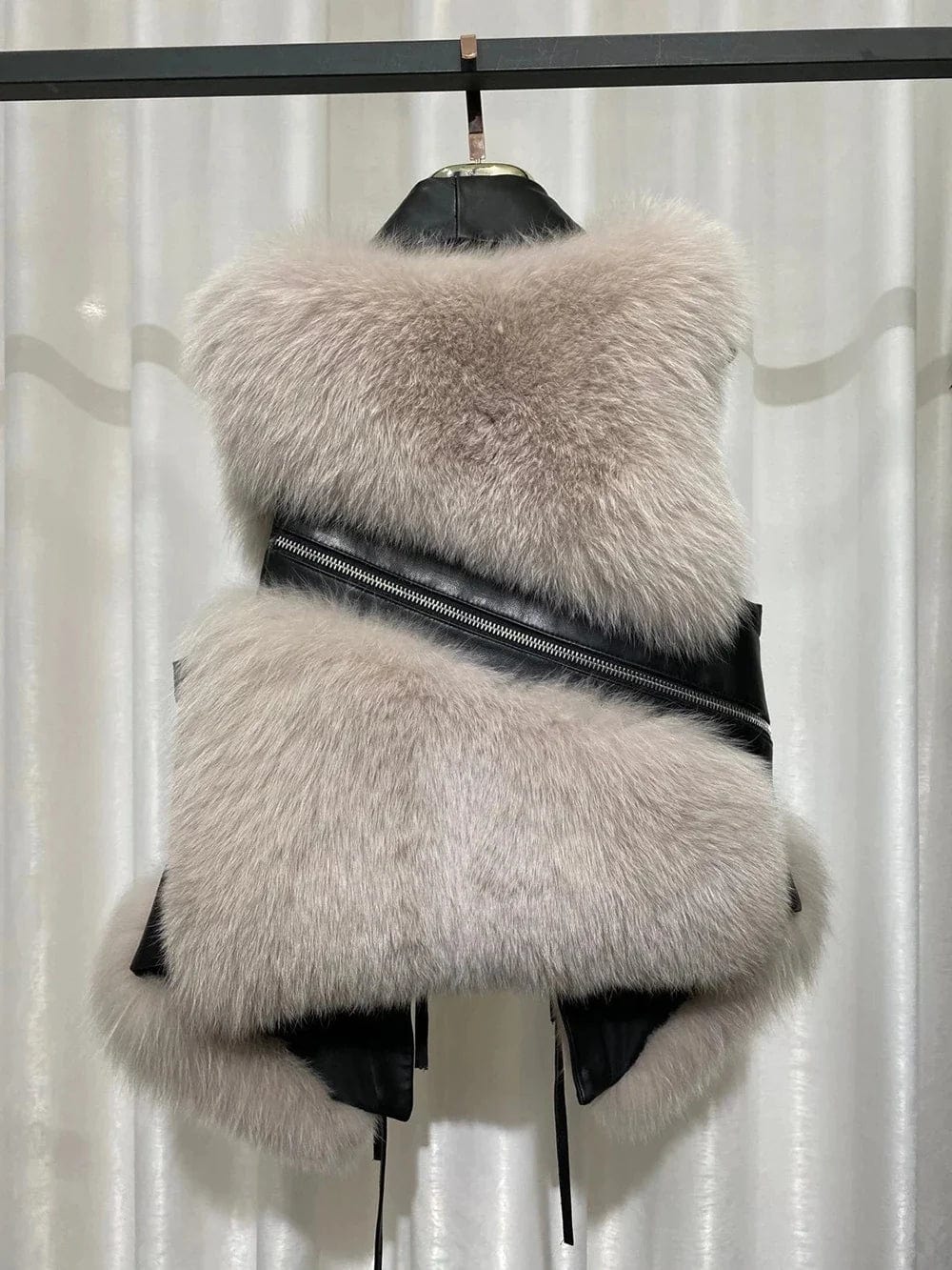 LP | Gilet grande in vera pelliccia di volpe con zip