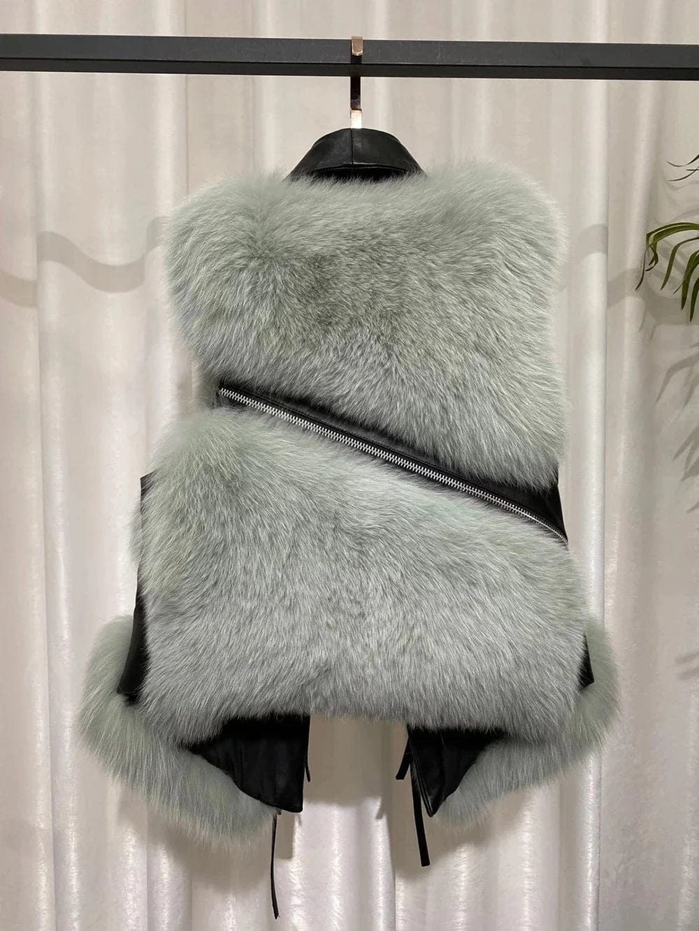 LP | Gilet grande in vera pelliccia di volpe con zip