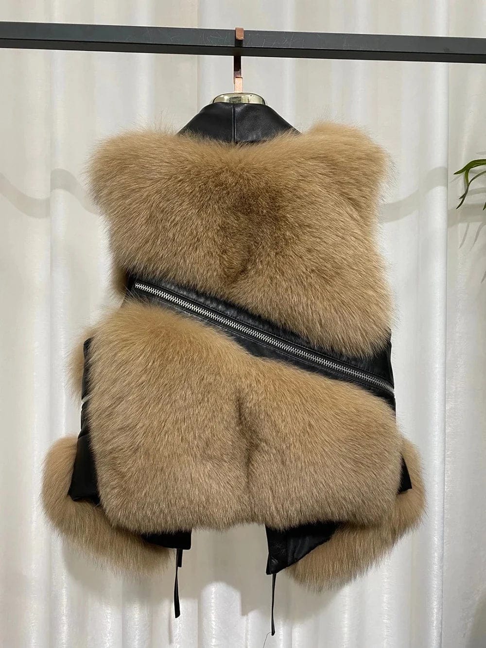 LP | Gilet grande in vera pelliccia di volpe con zip