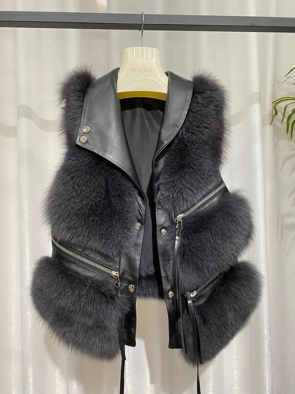 LP | Gilet grande in vera pelliccia di volpe con zip
