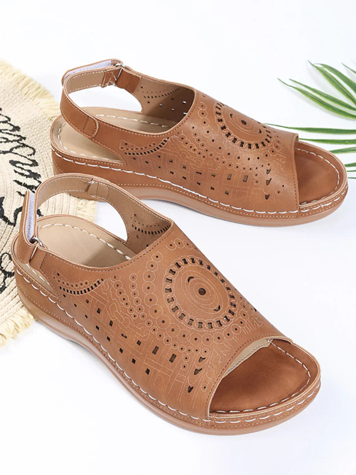 LP | Modello etnico punzonato con velcro cavo Sandalo retrò
