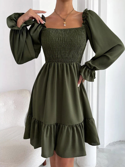 LP | Abito elegante con scollatura quadrata