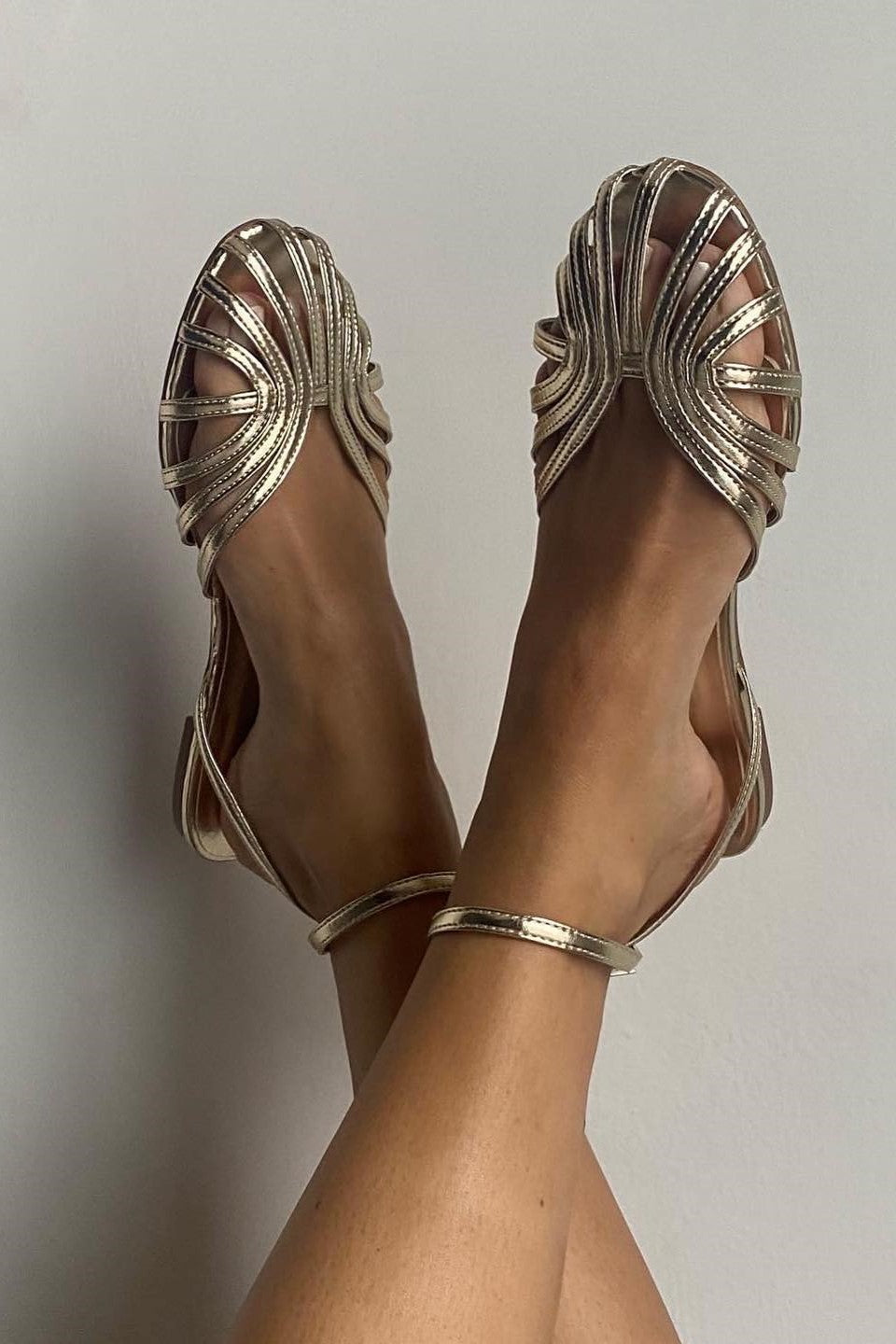 LP | Scarpe con cinturino alla caviglia con punta tonda