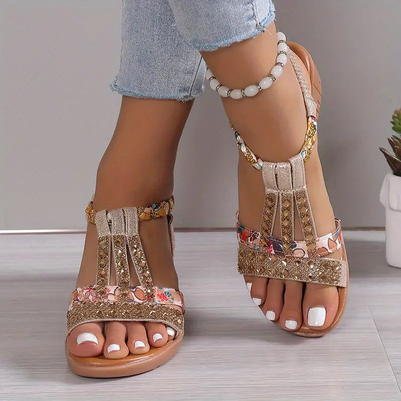 LP | Sandali con zeppa intrecciata con strass dal fascino bohémien