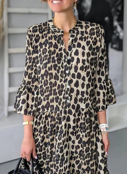 LP | Abito midi con stampa leopardo, abbottonatura e maniche a 3/4